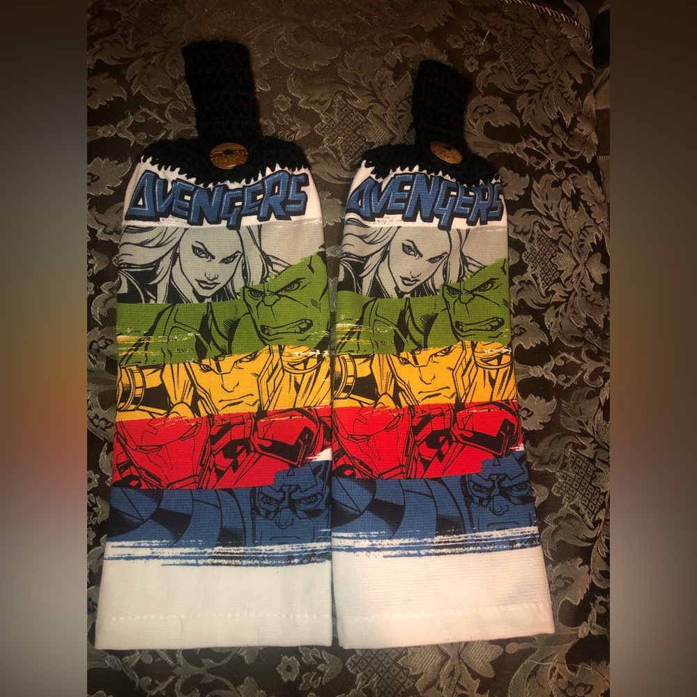 Marvel Avengers Hanging Towel Set